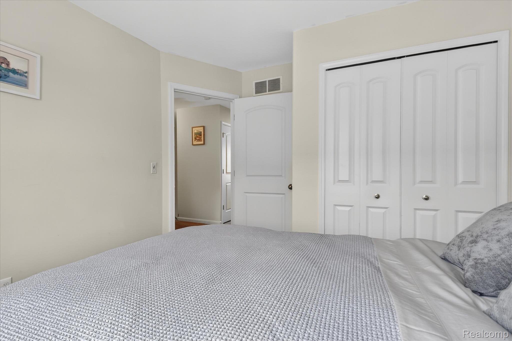 2500 Normandy Road, Unit 2 Royal Oak, MI 48073 - Photo 17 of 35