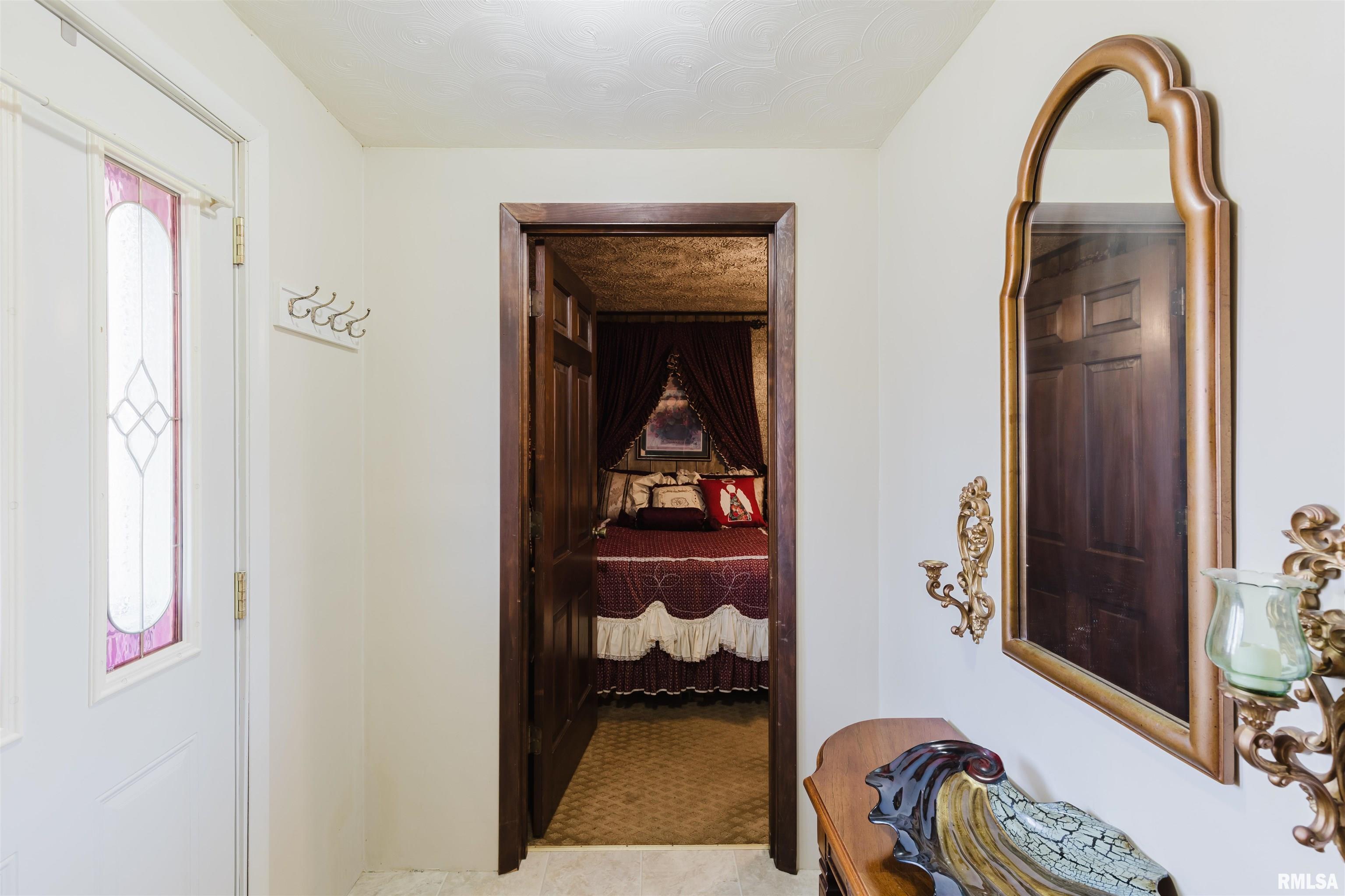 100 East Rea Street Benton, IL 62812 - Photo 6 of 33