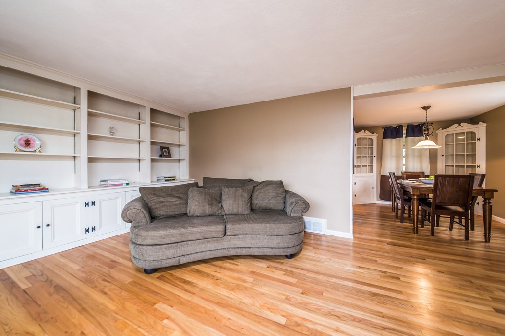 67 West Allen Ridge Road Springfield, MA 01118 - Photo 2 of 26 Gallery Image 2