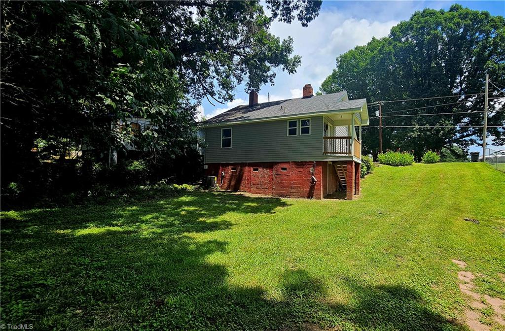 702 Roach Street Reidsville, NC 27320 - Photo 14 of 15 backyard