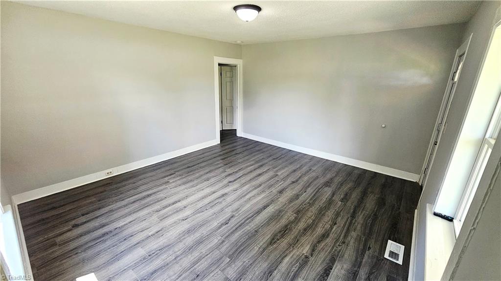 702 Roach Street Reidsville, NC 27320 - Photo 3 of 15 Living Room