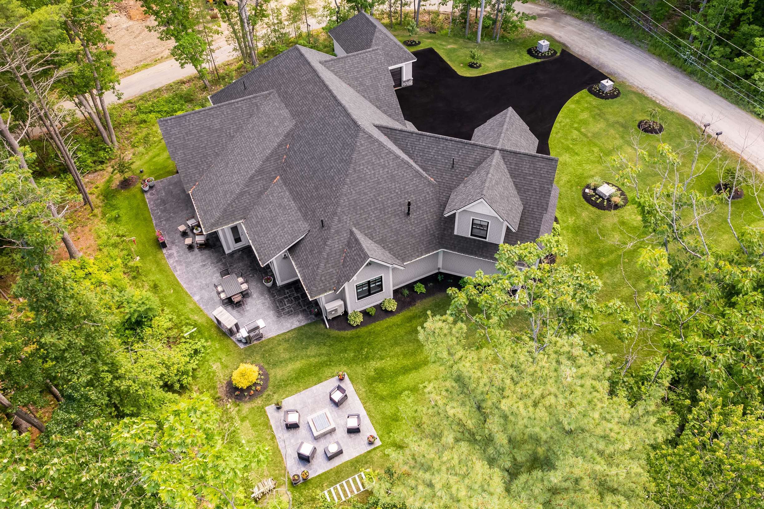 64 Pine Mountain Road York, ME 03902 - Photo 3 of 39 Gallery Image 3