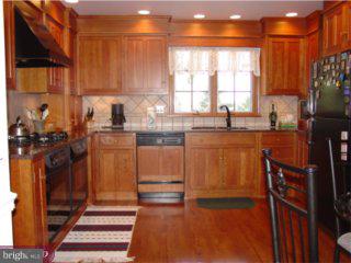 1663 Jarrettown Road Dresher, PA 19025 - Photo 4 of 6 Gallery Image 4