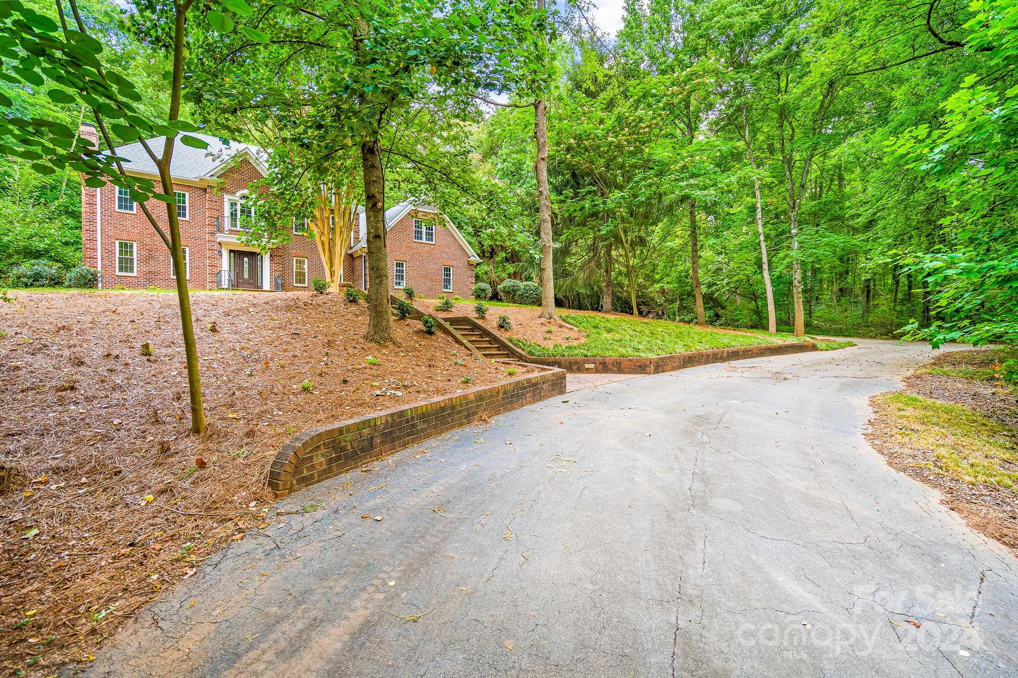 358 Colonial Road Asheboro, NC 27205 - Photo 2 of 43 Gallery Image 2