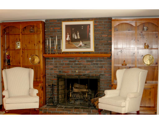 7 Cedar Knoll Street Boxford, MA 01921 - Photo 6 of 8 Gallery Image 6