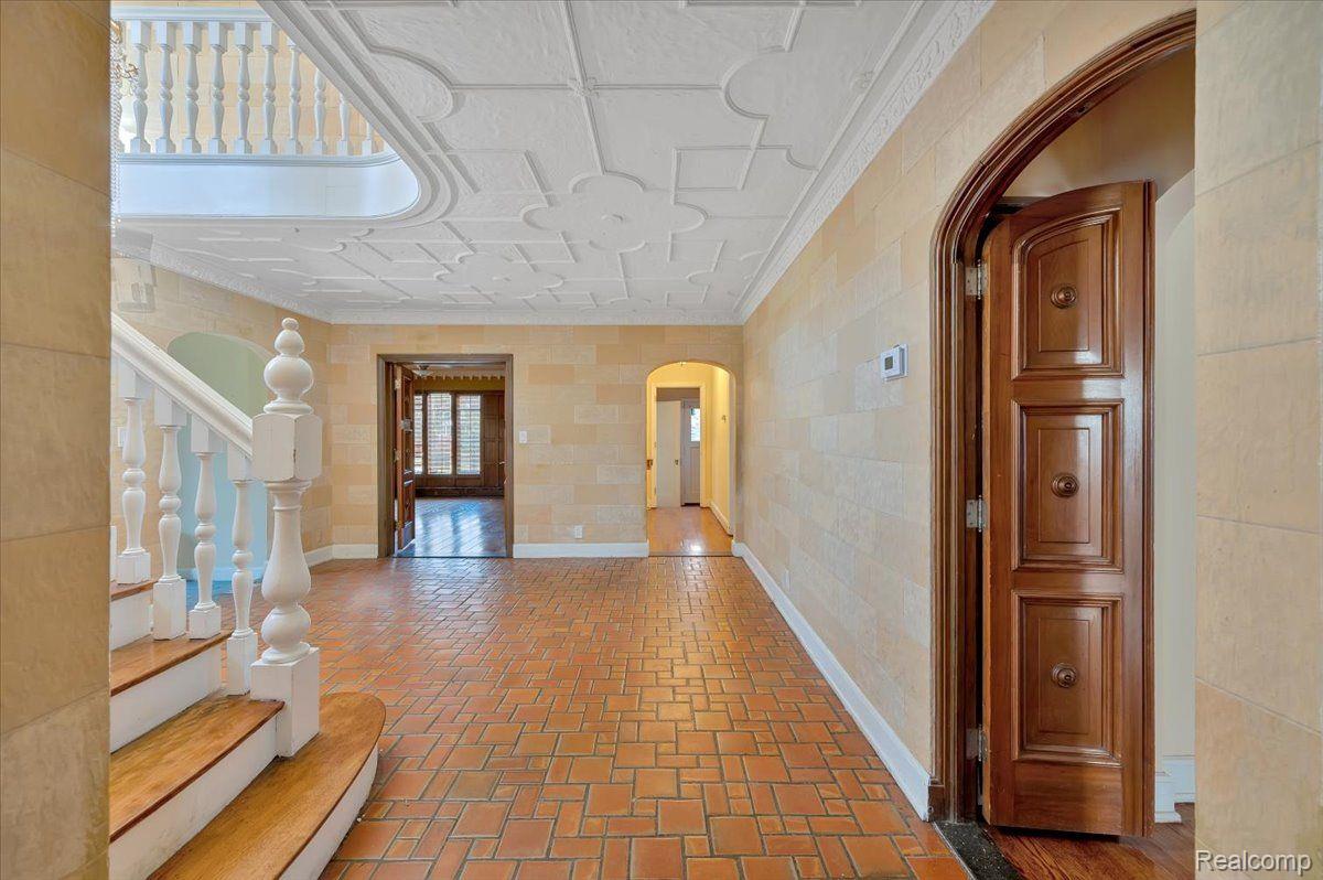 19160 Woodston Road Highland Park, MI 48203 - Photo 10 of 65 Gallery Image 10