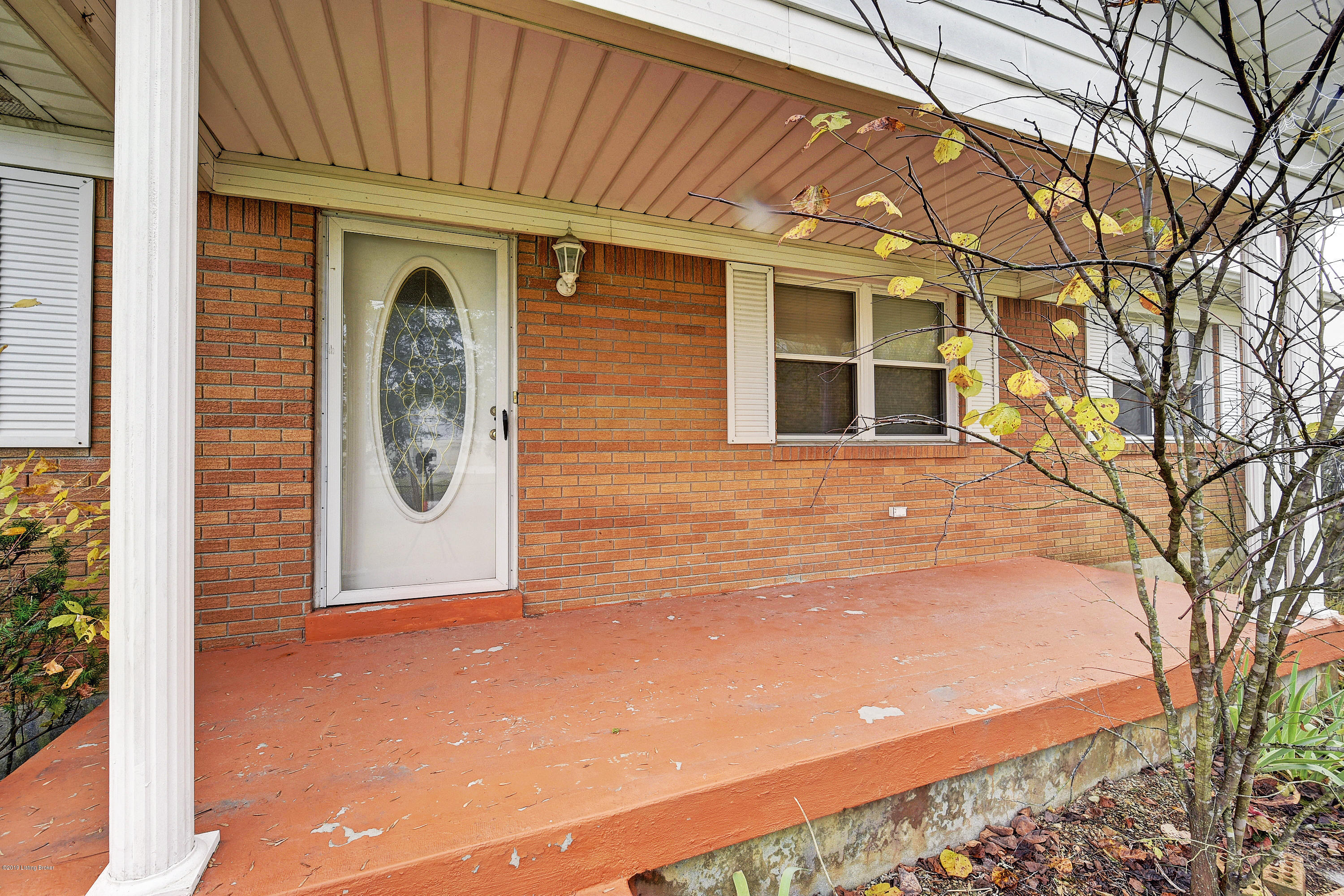 298 B Pitts Point Road Shepherdsville, KY 40165 - Photo 2 of 10 _DSC3838_39_40_41_42