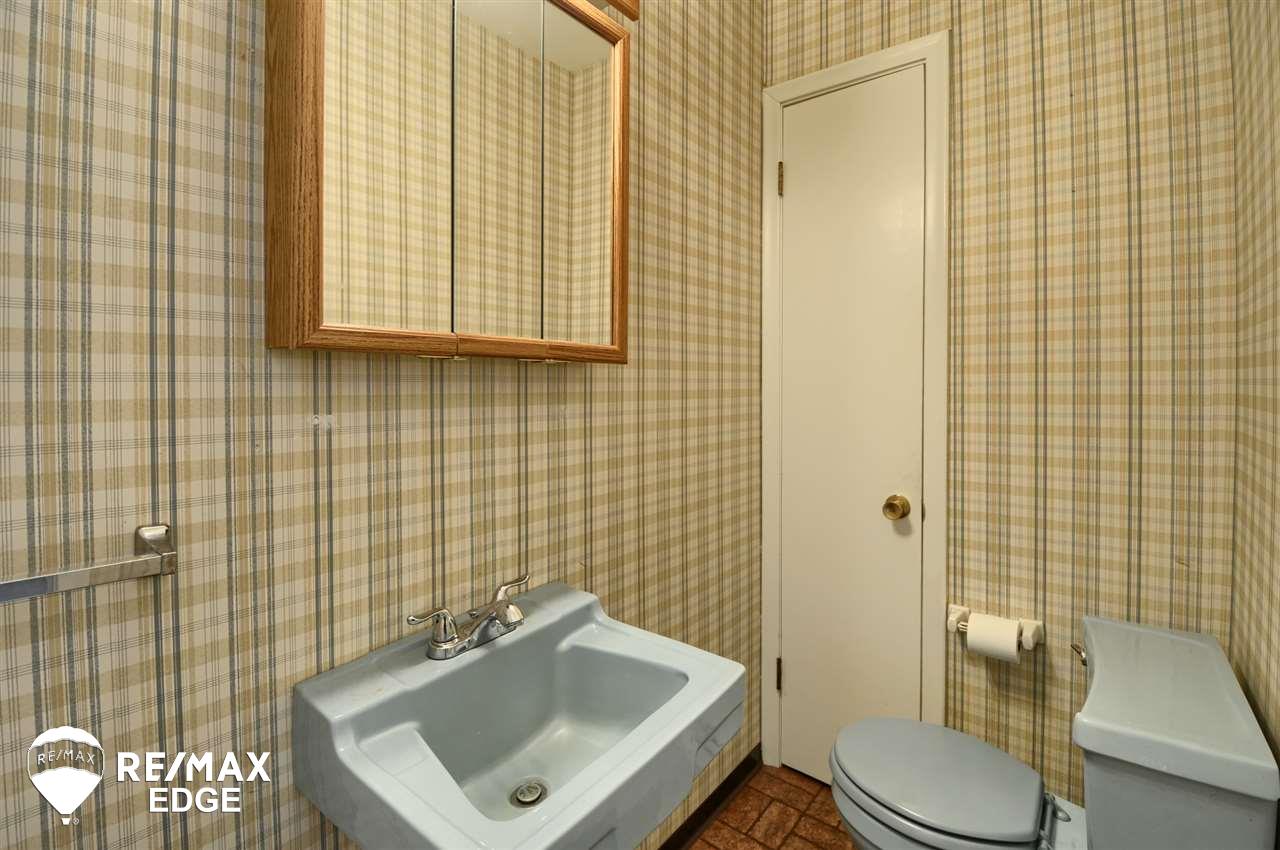 6484 Elms Road Swartz Creek, MI 48473 - Photo 18 of 29 31376093-17.JPG
