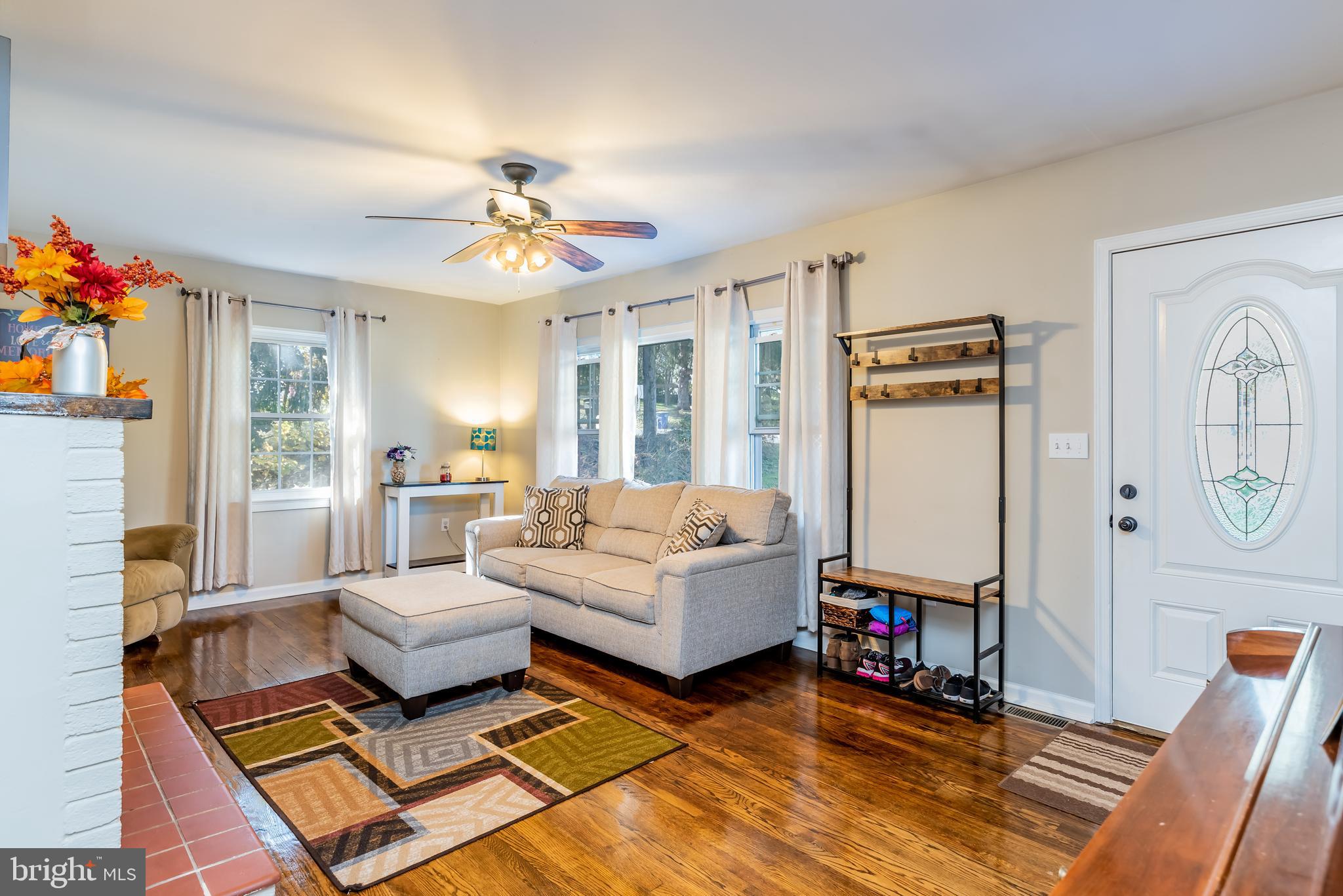 302 Lewisberry Road New Cumberland, PA 17070 - Photo 4 of 30 Gallery Image 4