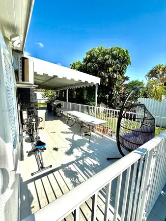 a view of balcony patio and deck