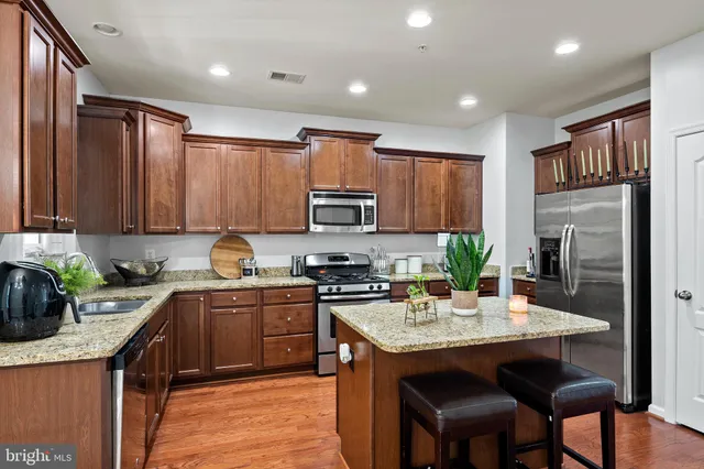 $3,100 | 7530 Stonehouse Run Drive, Glen Burnie, MD 21060