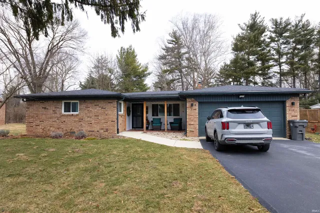 $369,900 | 3932 Wyandotte Trail, Indianapolis, IN 46240
