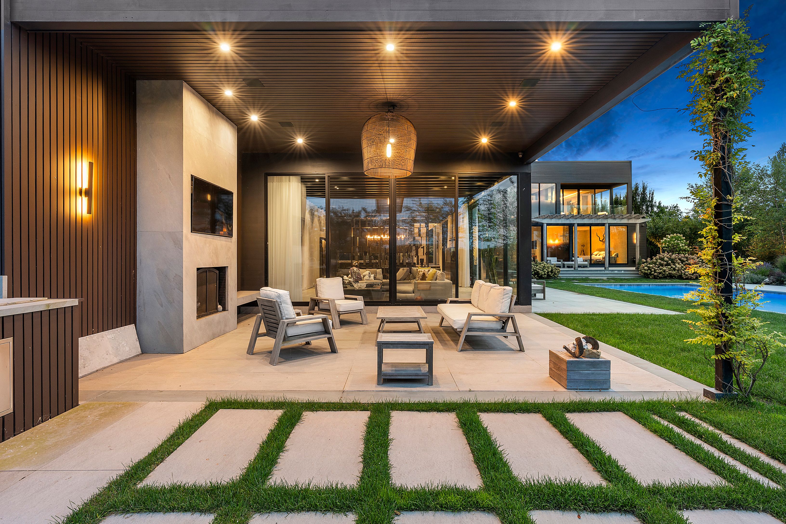 989 Deerfield Road Water Mill, NY 11976 - Photo 17 of 49