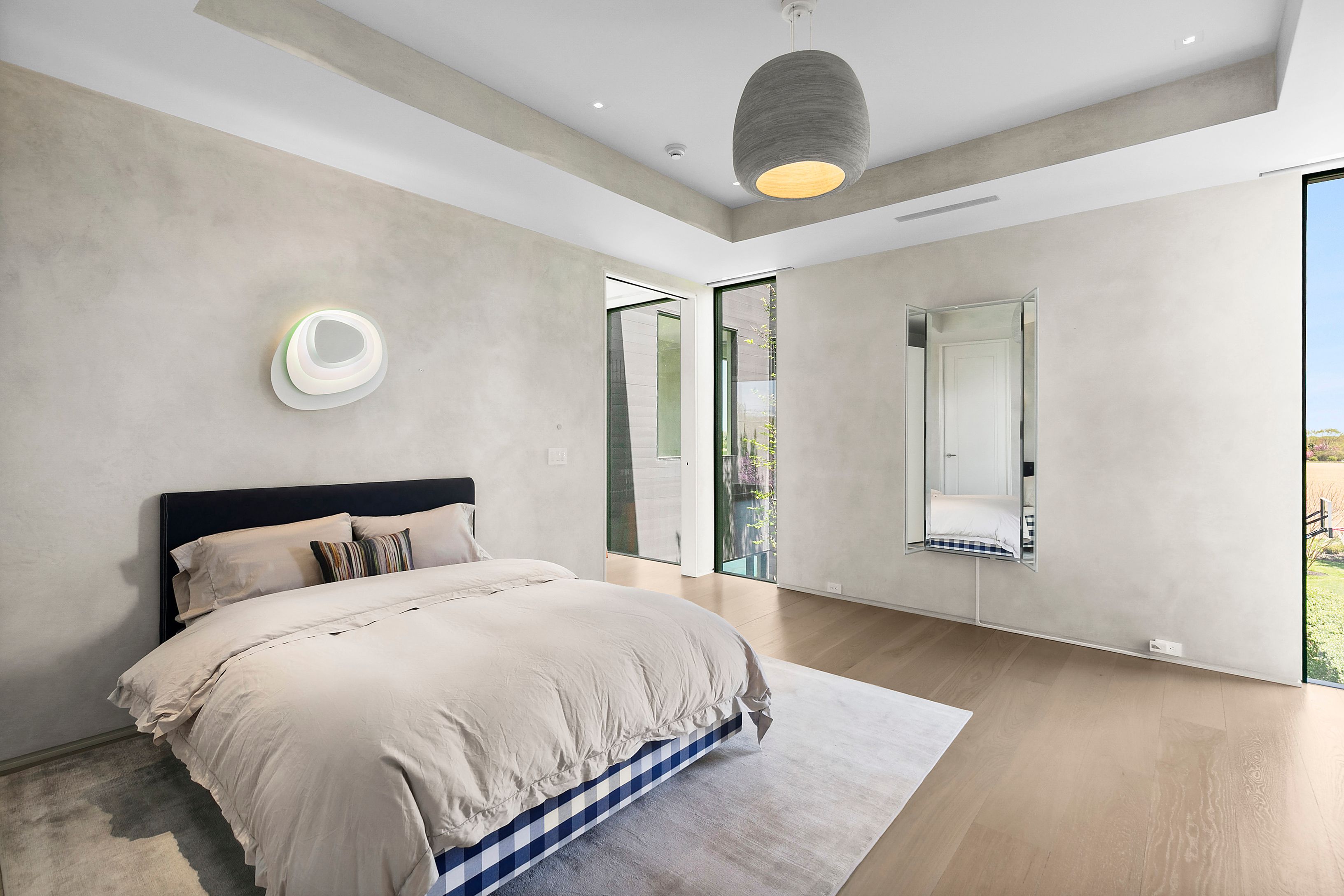 989 Deerfield Road Water Mill, NY 11976 - Photo 32 of 49