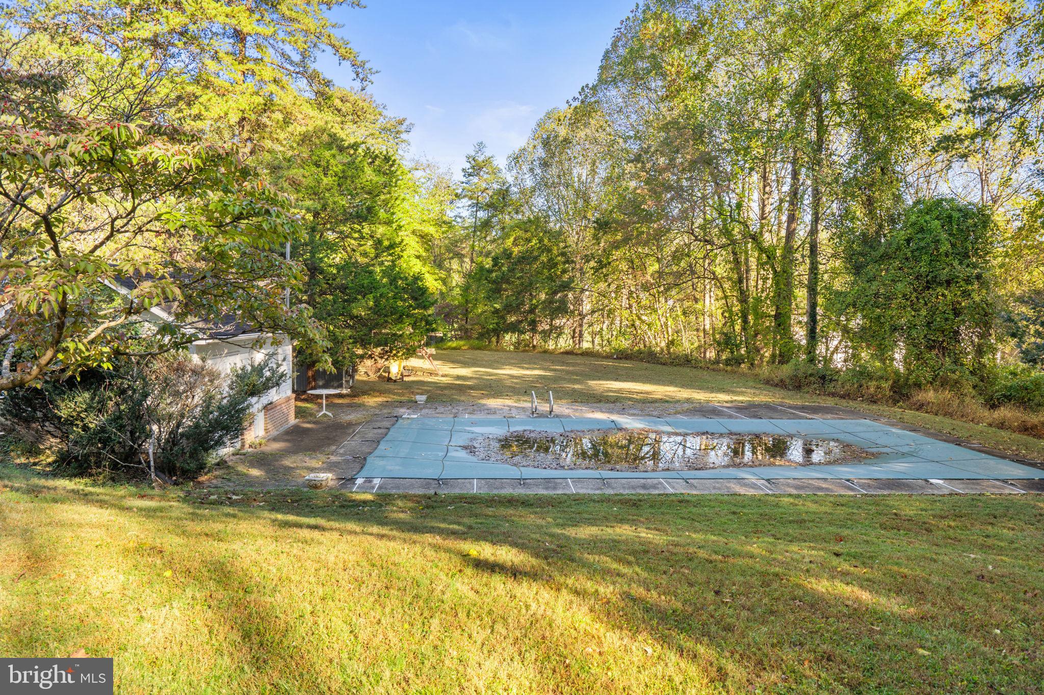 9200 Falls Run Road Great Falls, VA 22066 - Photo 26 of 38