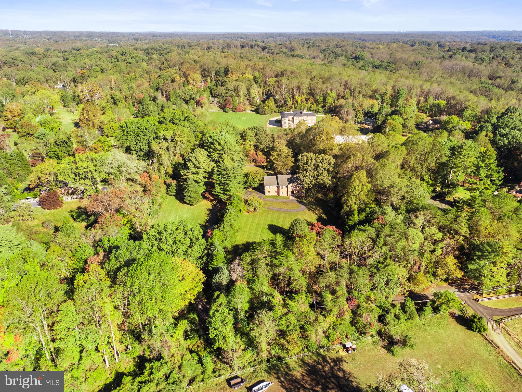 9200 Falls Run Road Great Falls, VA 22066 - Photo 31 of 38