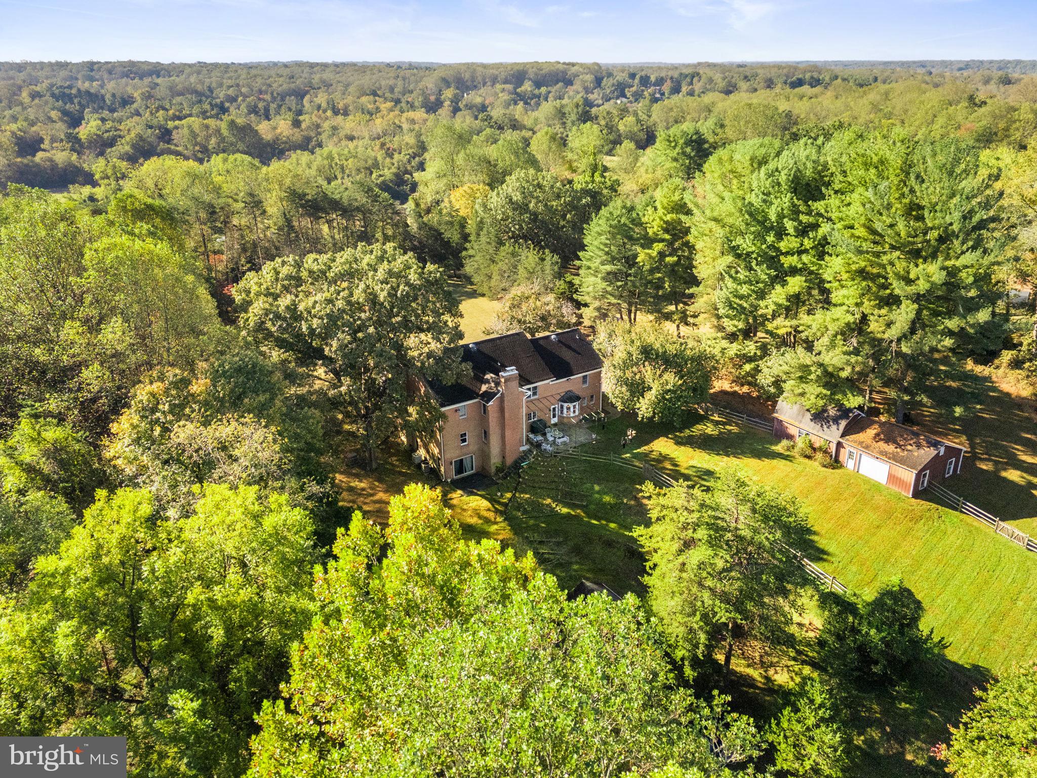 9200 Falls Run Road Great Falls, VA 22066 - Photo 33 of 38