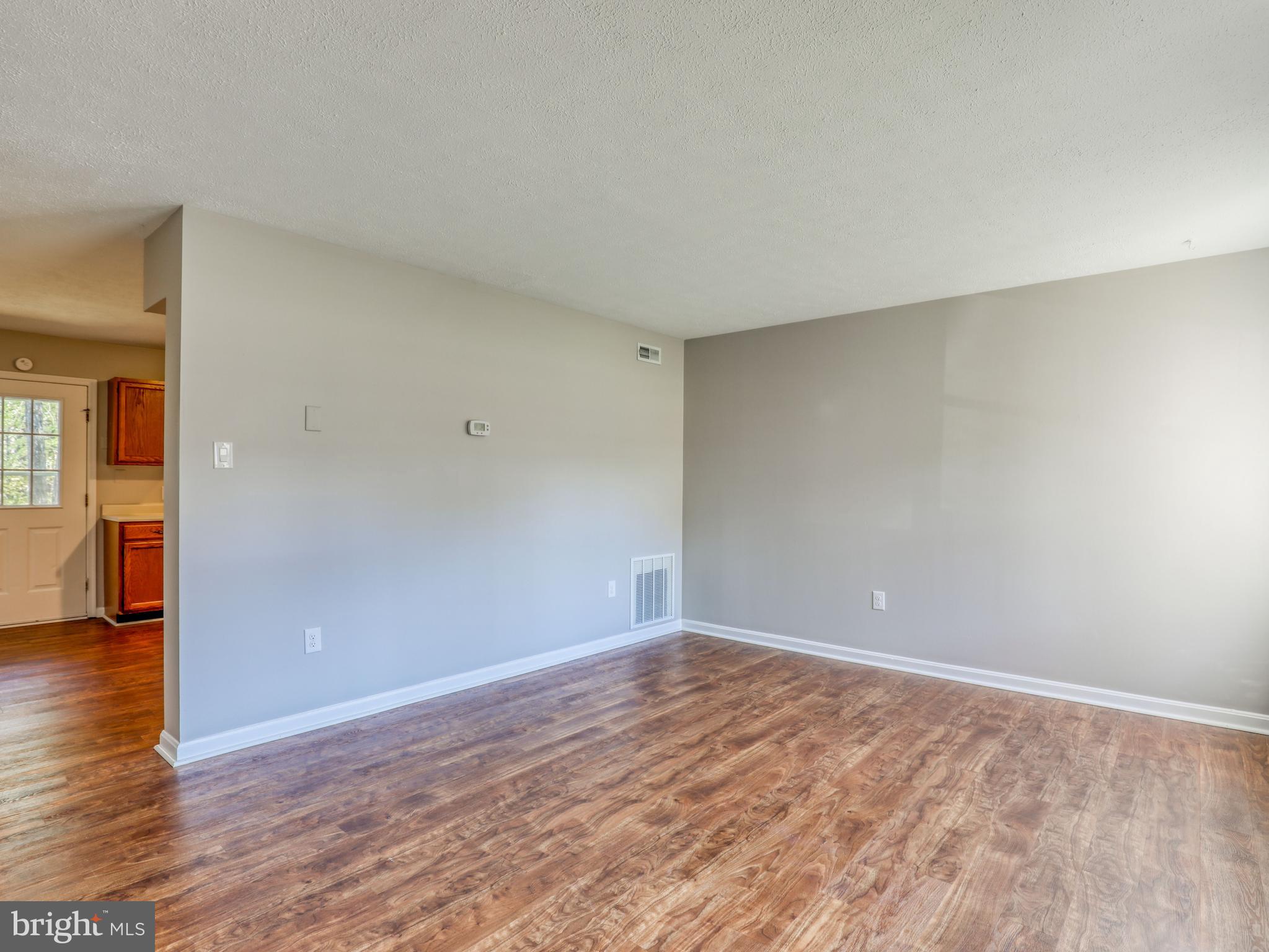 240 Brunswick Road Stephens City, VA 22655 - Photo 3 of 22 Spacious Living Room