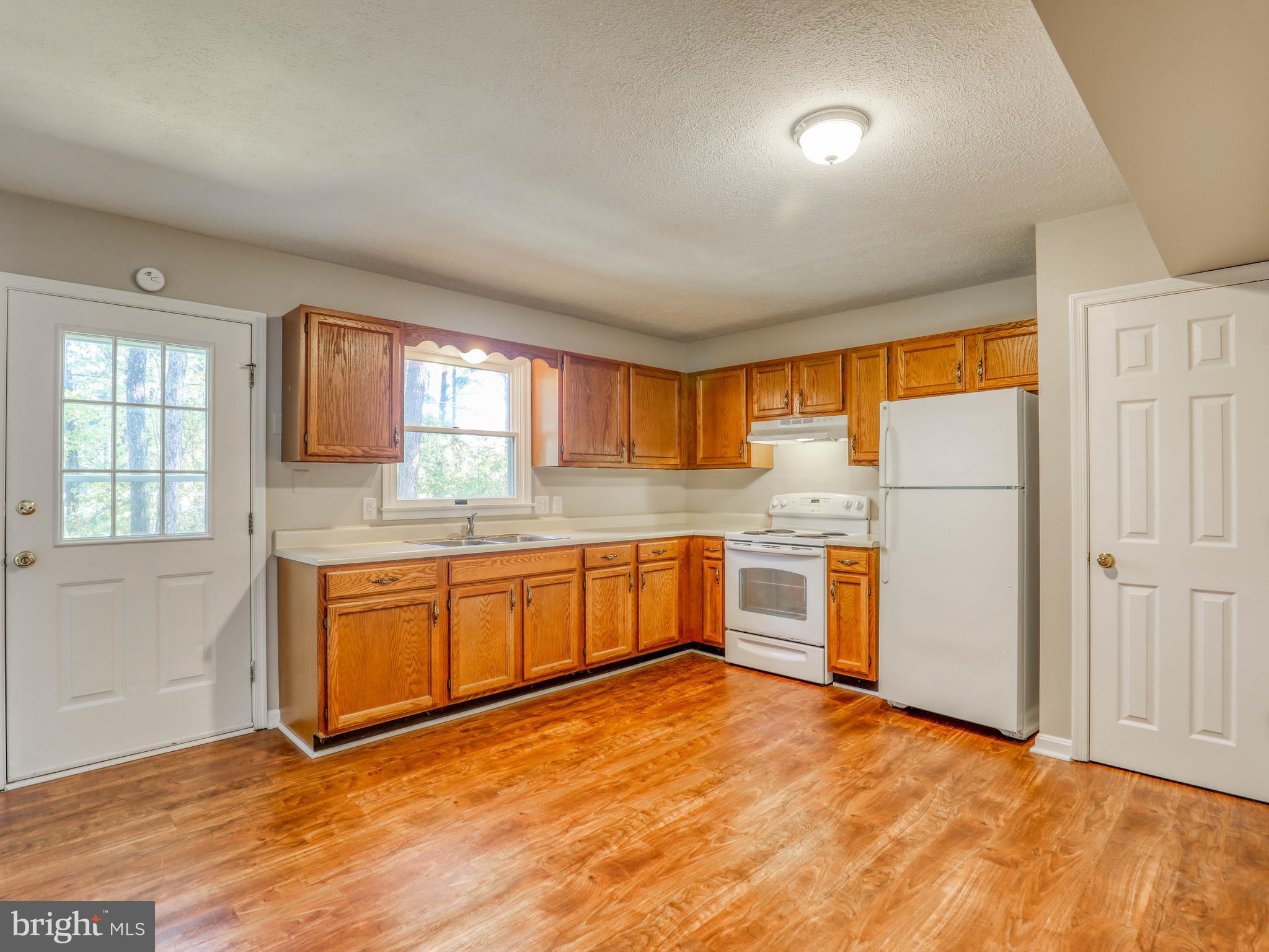 240 Brunswick Road Stephens City, VA 22655 - Photo 6 of 22 Eat-In Kitchen
