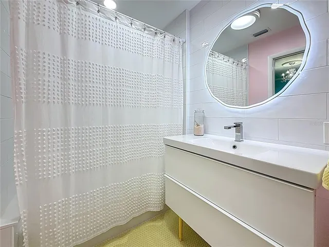 $1,525,000 | 8693 15th Street North, St. Petersburg, FL 33702