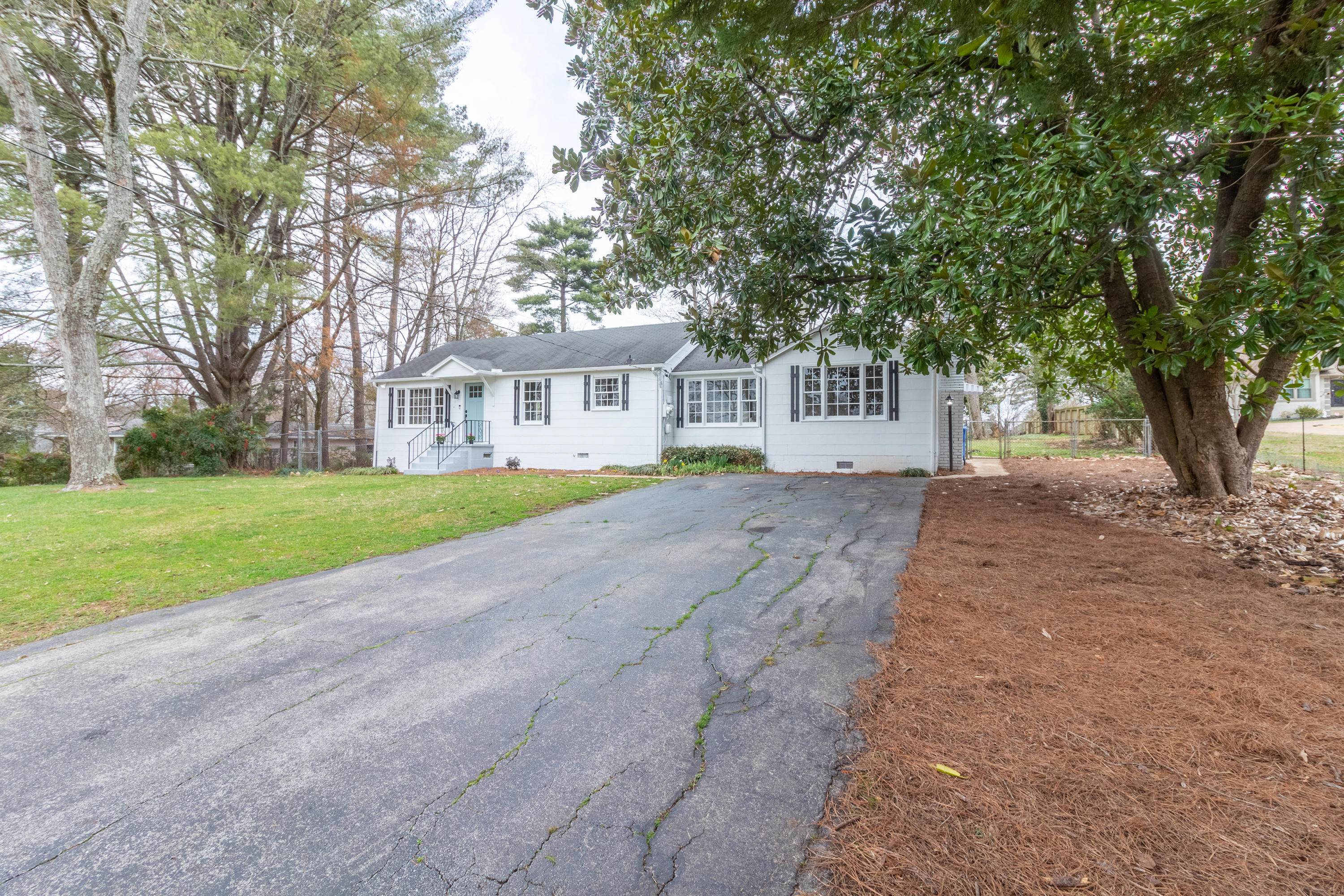 6845 Longview Road Chattanooga, TN 37421 - Photo 4 of 35 6845 Longview Rd-2
