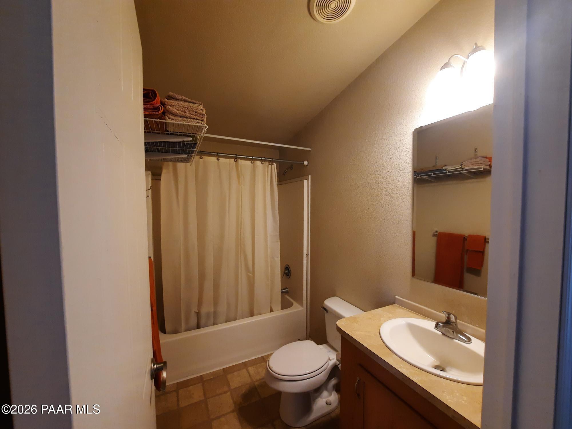 37500 Bullet Road Seligman, AZ 86337 - Photo 15 of 40 20260323_095509