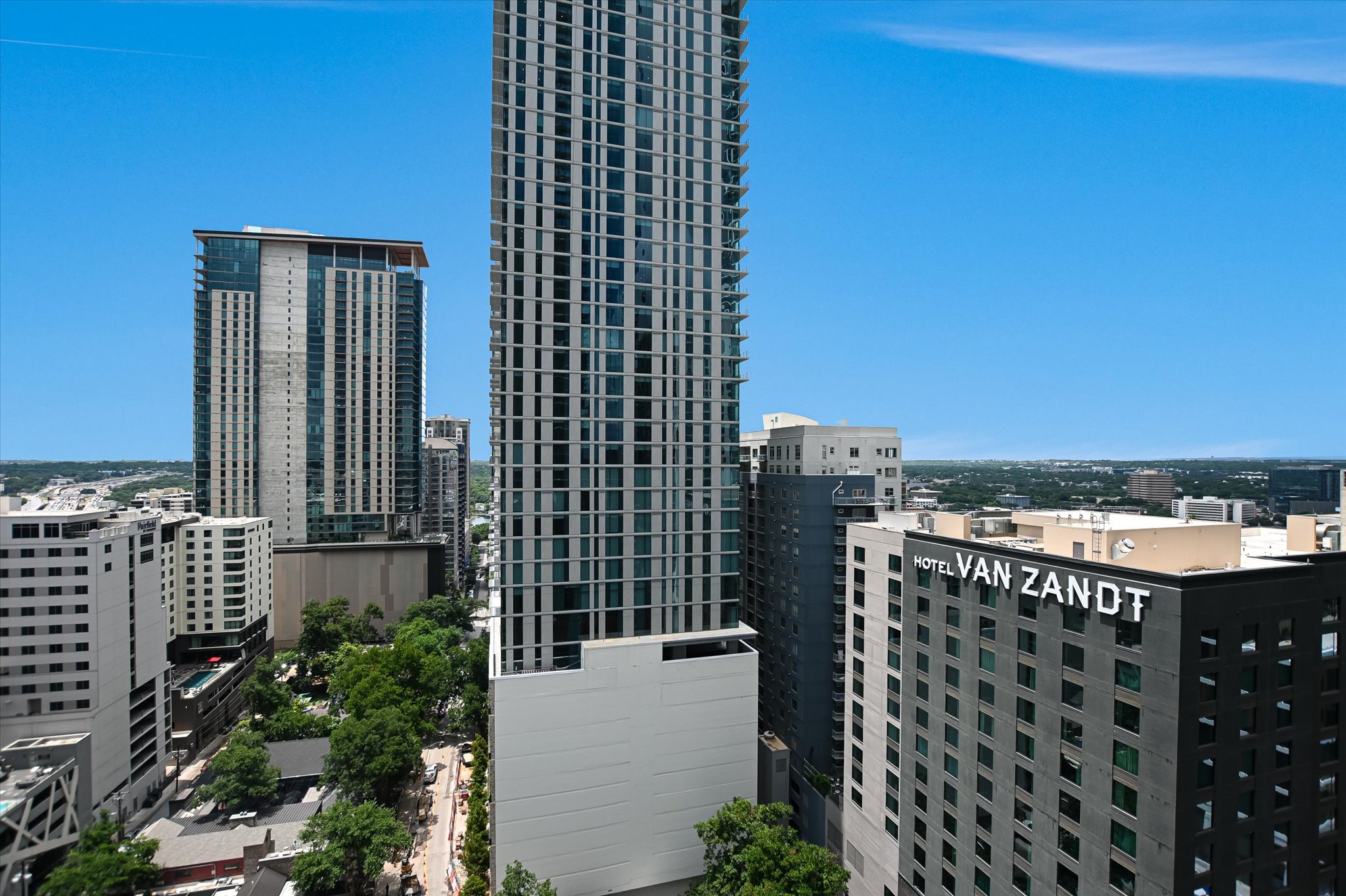 610 Davis Street, Unit 1902 Austin, TX 78701 - Photo 18 of 34 a view of a buildings with city view