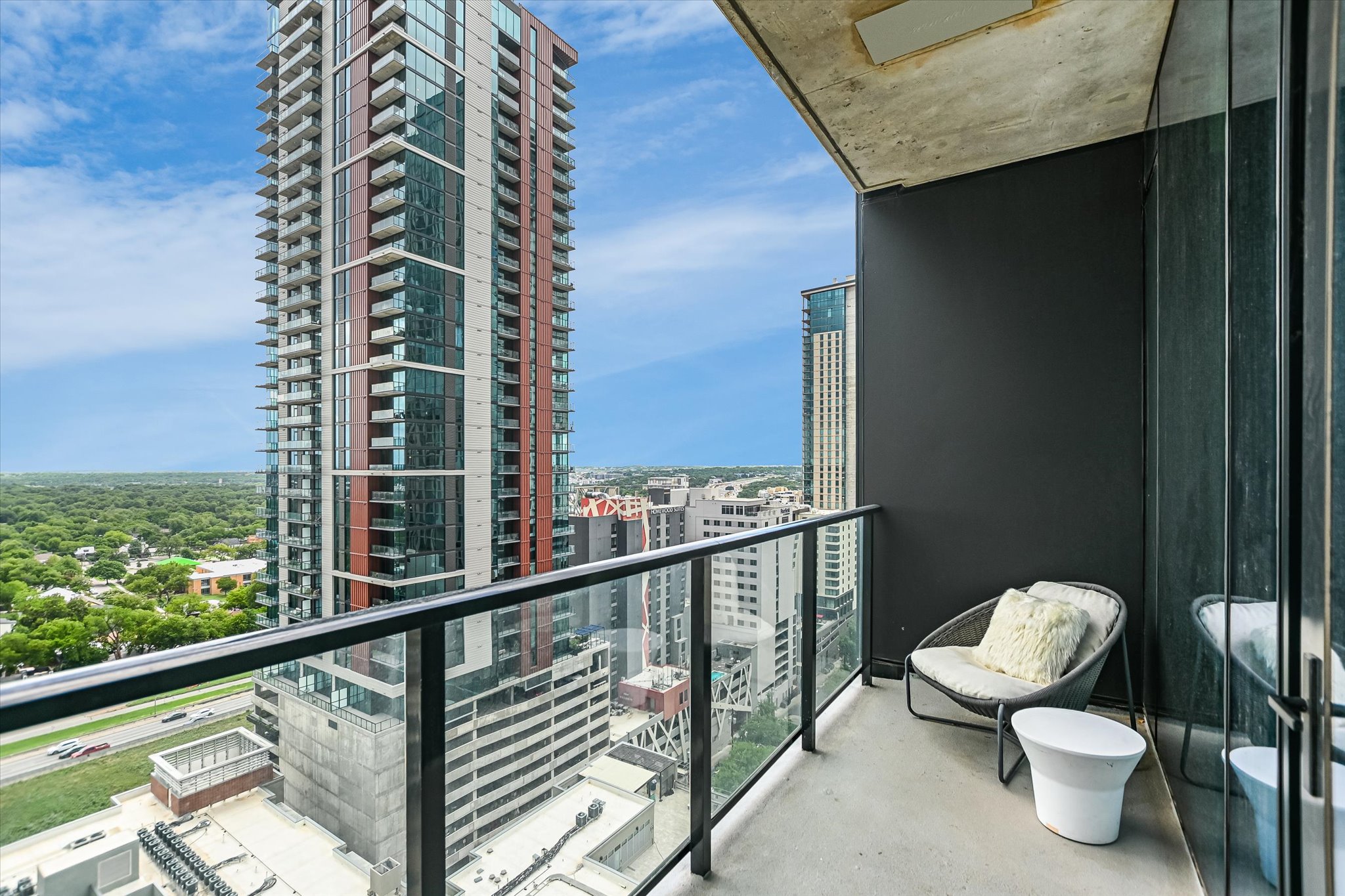 610 Davis Street, Unit 1902 Austin, TX 78701 - Photo 8 of 34 a view of a balcony with toilet