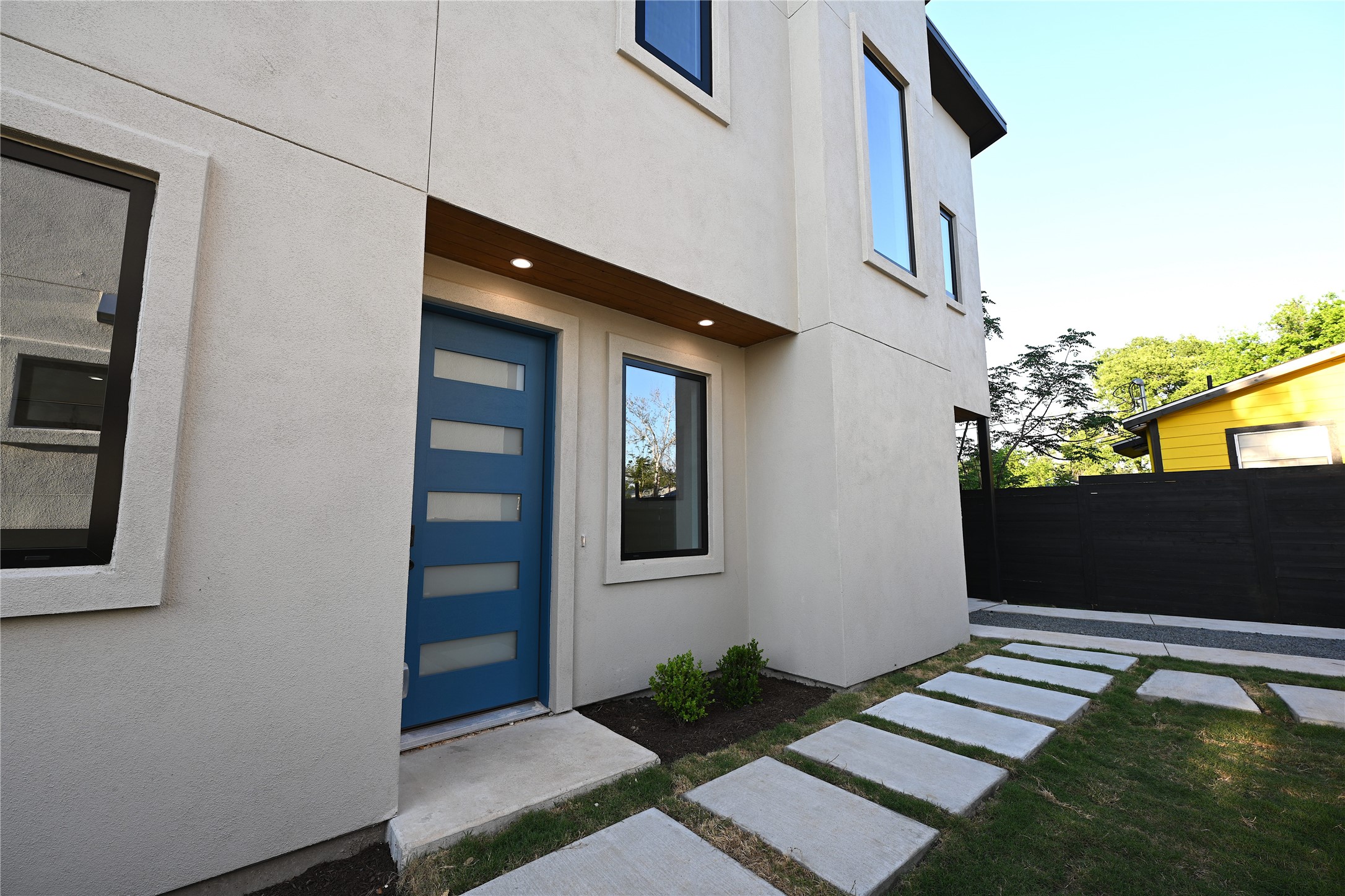 4410 Glomar Avenue, Unit 2 Austin, TX 78721 - Photo 2 of 24