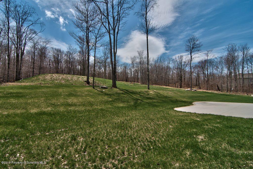 126 Highland Road Moscow, PA 18444 - Photo 4 of 77
