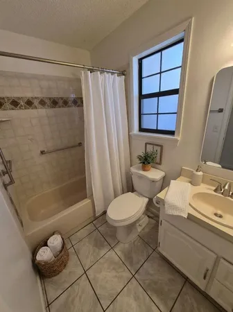 $2,400 | 57 Shores Boulevard, St. Augustine, FL 32086