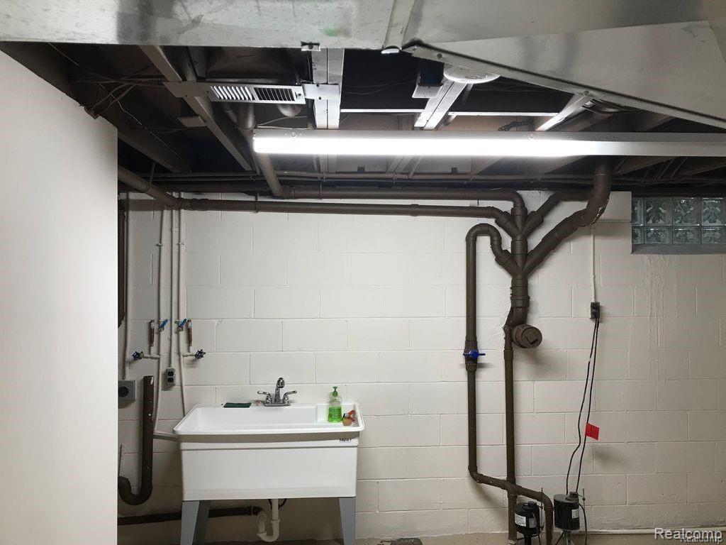 30340 West Road New Boston, MI 48164 - Photo 21 of 24 GetMedia (21).jpg