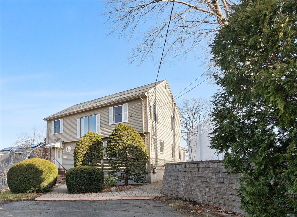 99 Maplewood Road Lynn, MA 01904 - Photo 1 of 33 Gallery Image 1