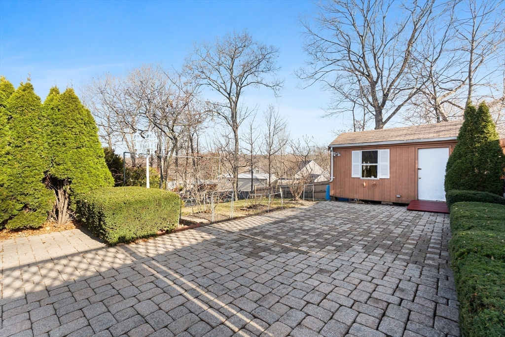 99 Maplewood Road Lynn, MA 01904 - Photo 32 of 33 Gallery Image 32