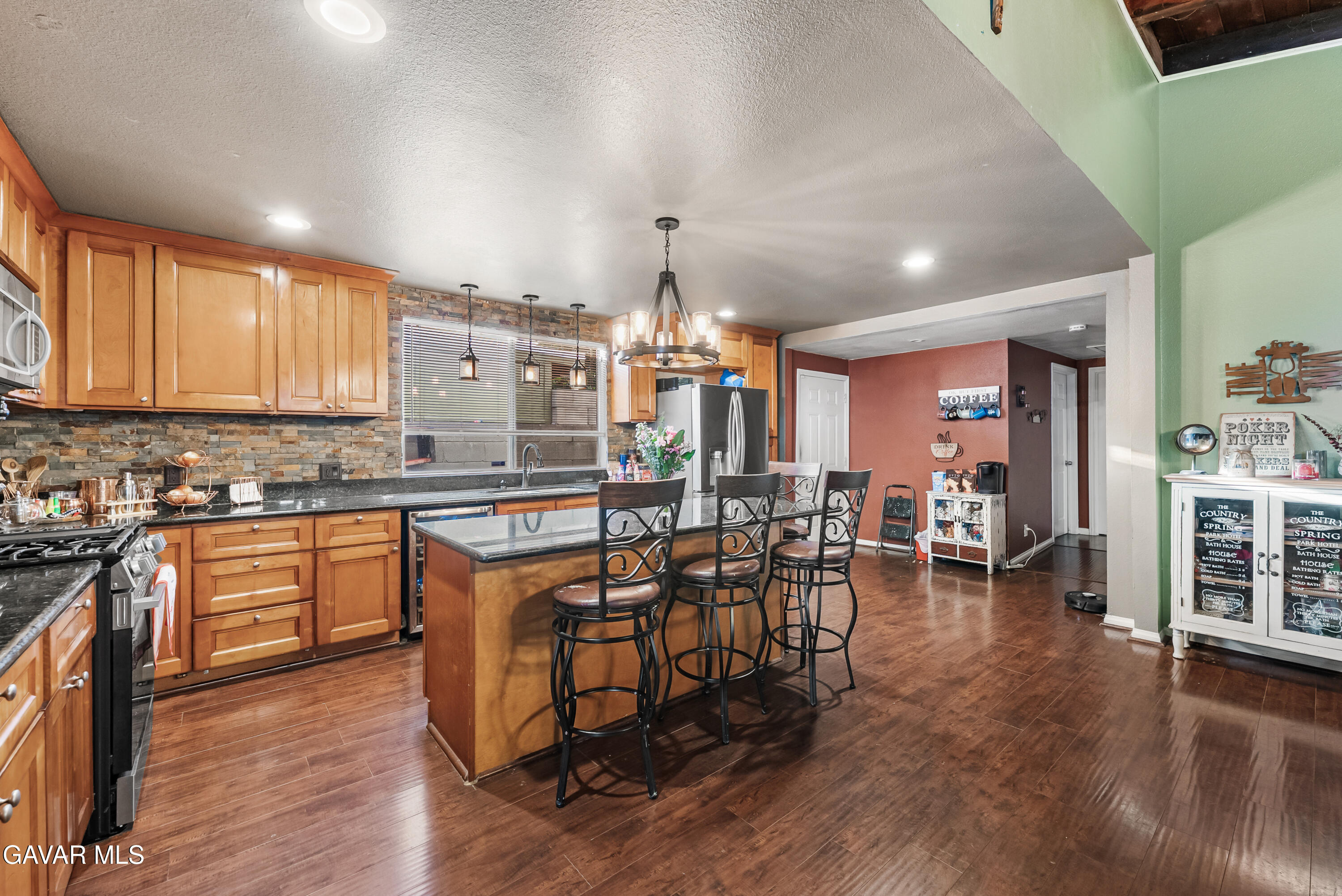 413 West 223rd Street Carson, CA 90745 - Photo 16 of 39 223rd St-14