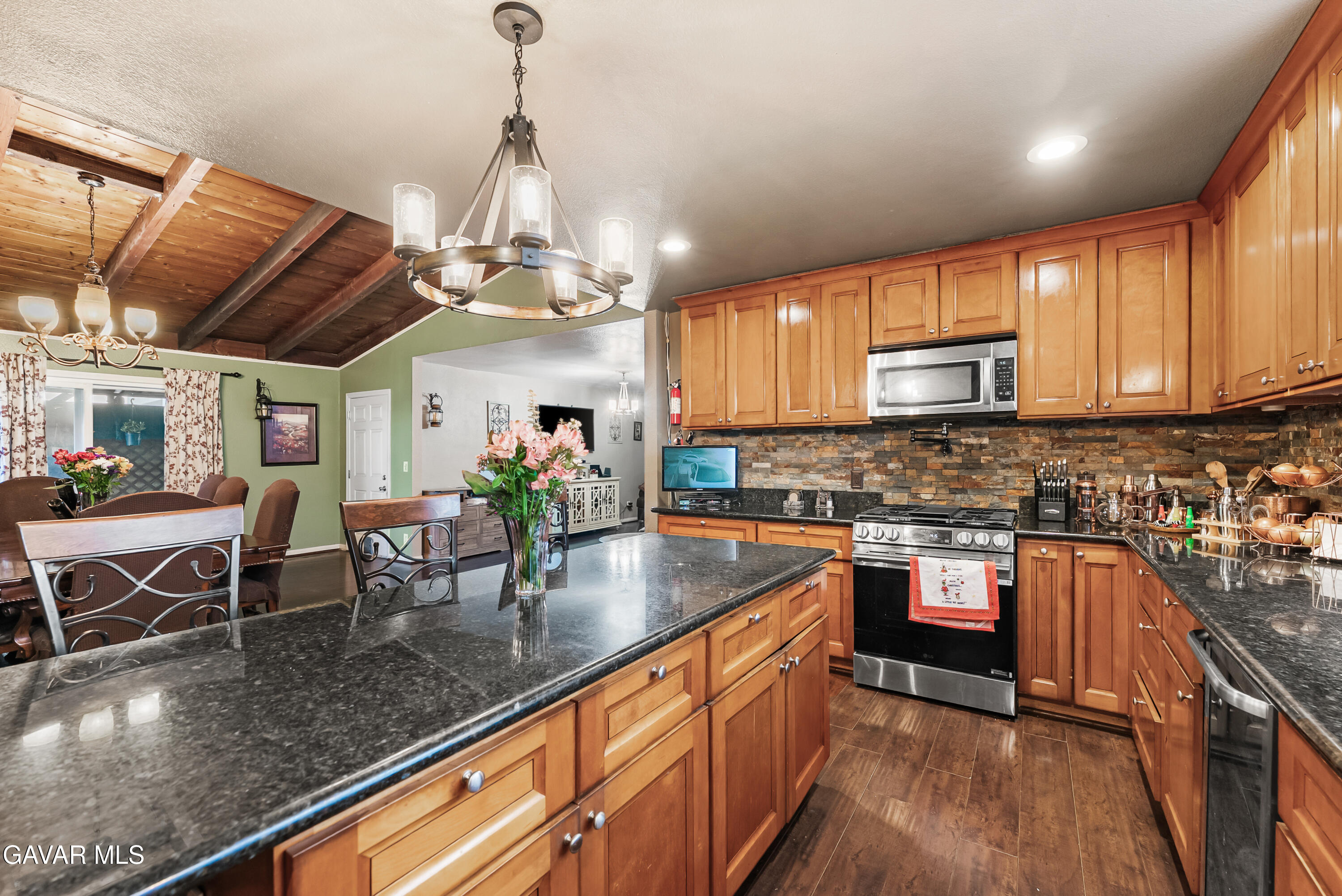 413 West 223rd Street Carson, CA 90745 - Photo 20 of 39 223rd St-19