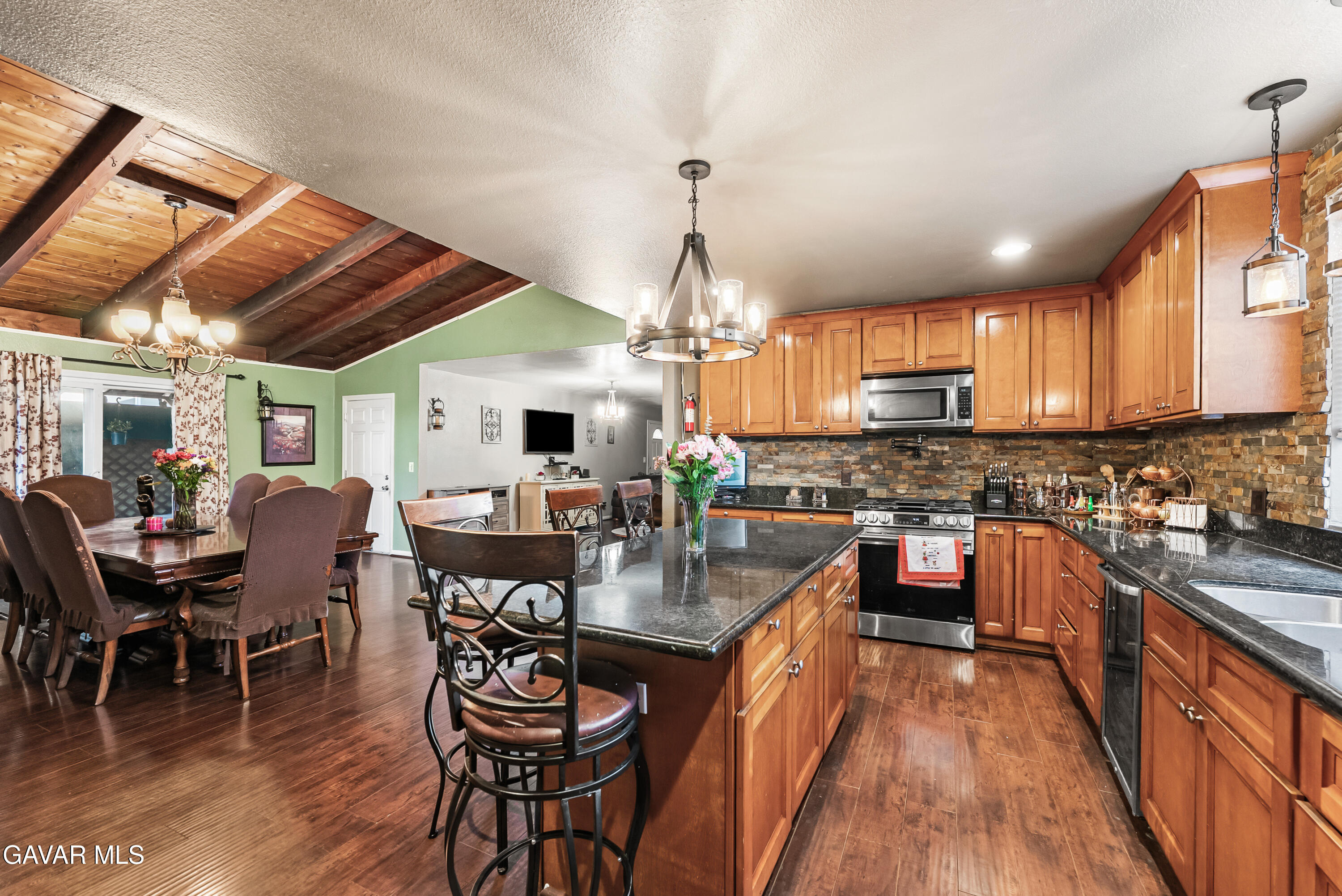 413 West 223rd Street Carson, CA 90745 - Photo 2 of 39 223rd St-18