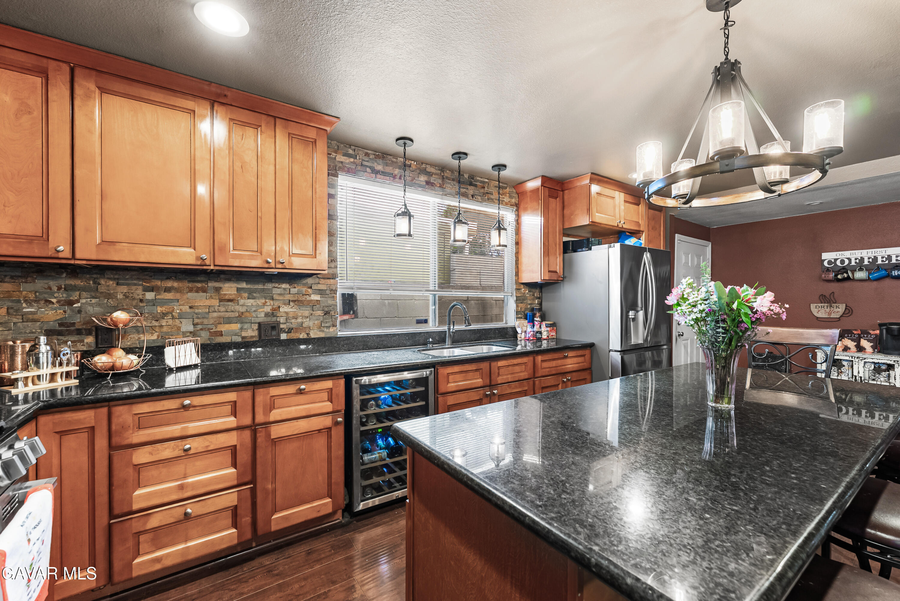 413 West 223rd Street Carson, CA 90745 - Photo 22 of 39 223rd St-21