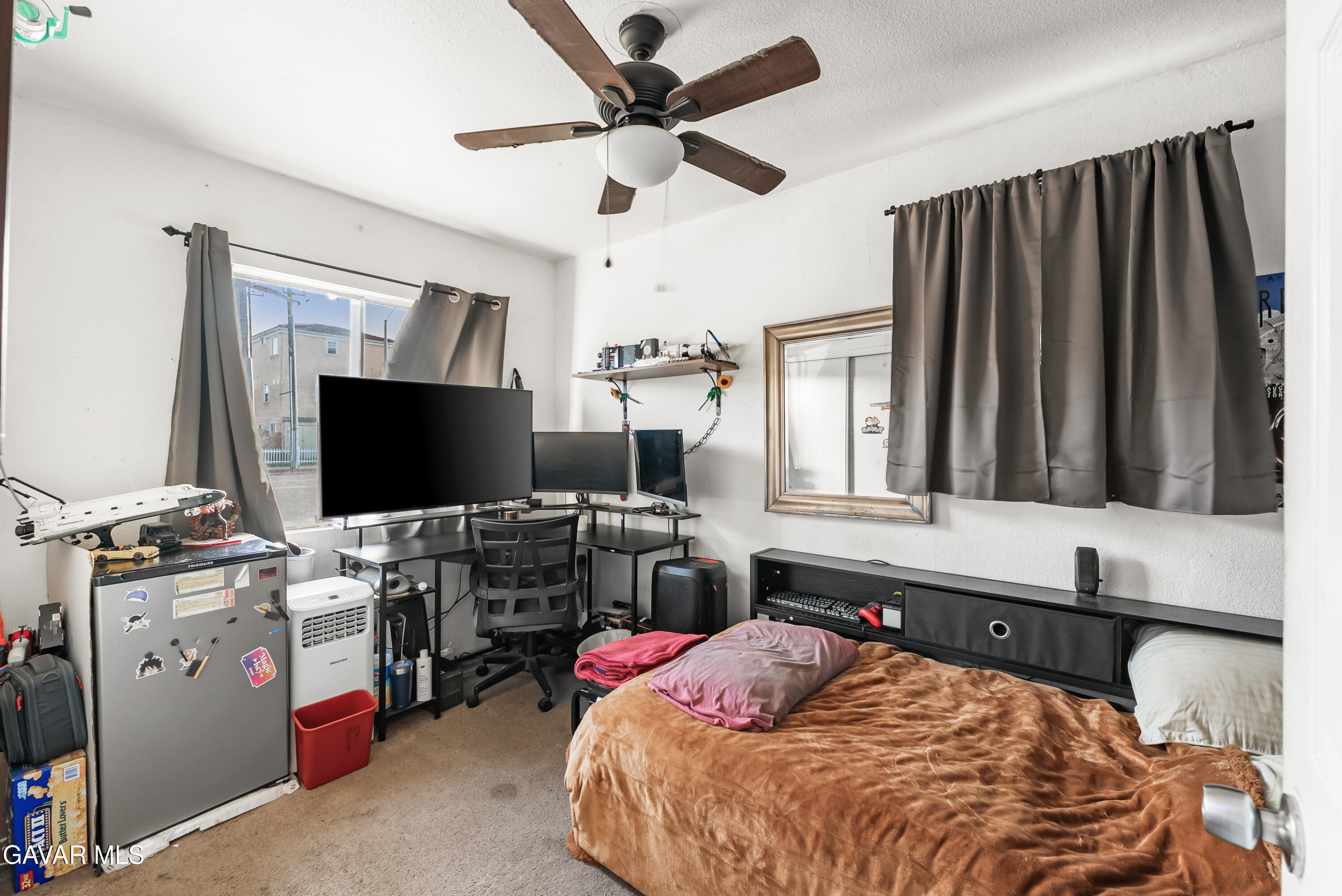 413 West 223rd Street Carson, CA 90745 - Photo 26 of 39 223rd St-25