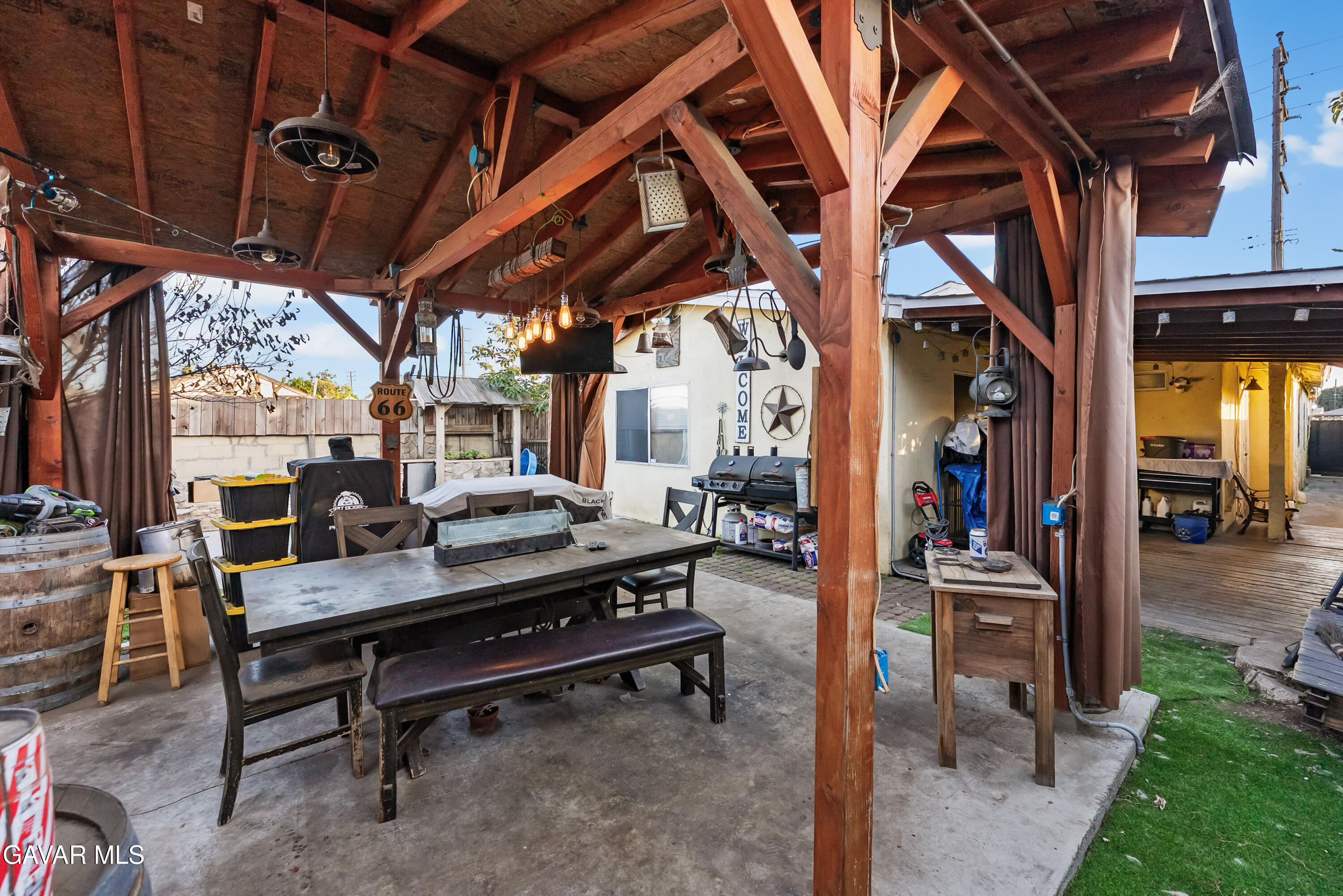 413 West 223rd Street Carson, CA 90745 - Photo 3 of 39 223rd St-37