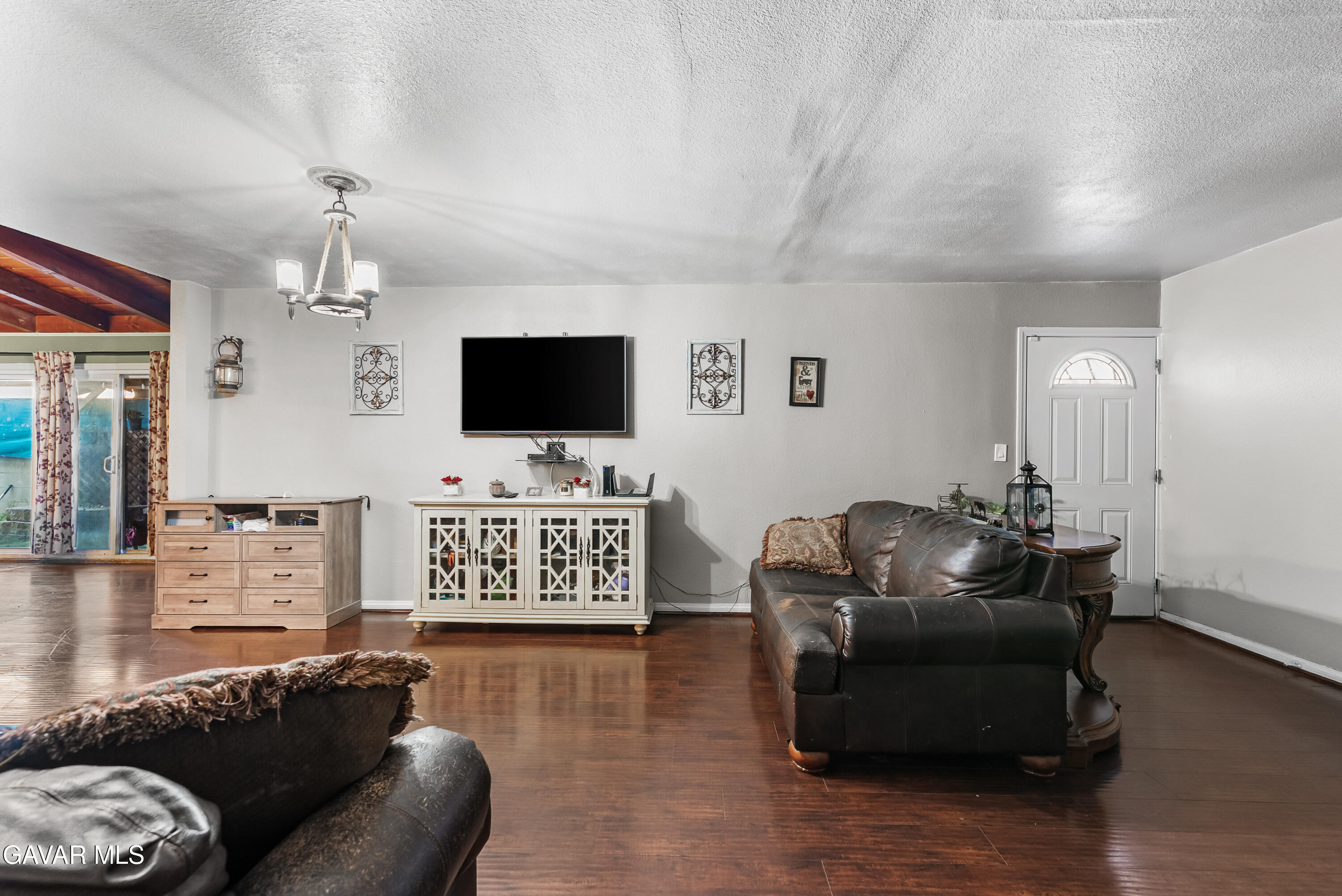 413 West 223rd Street Carson, CA 90745 - Photo 8 of 39 223rd St-6