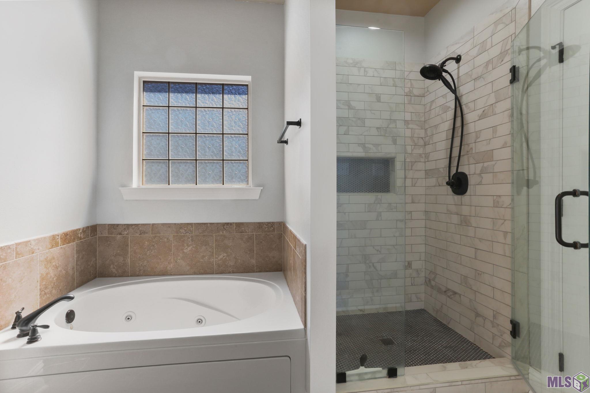 13353 Rue Maison Boulevard Gonzales, LA 70737 - Photo 12 of 17