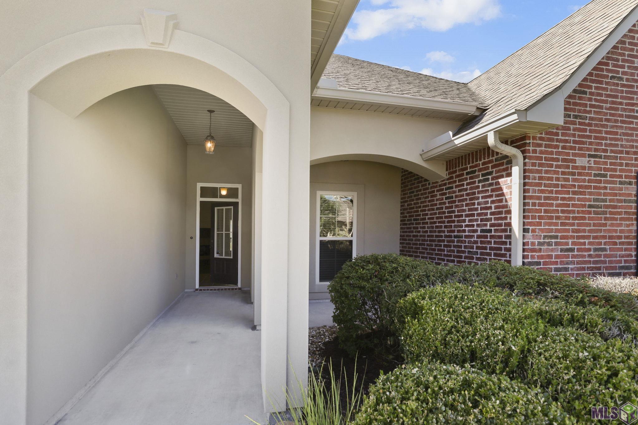 13353 Rue Maison Boulevard Gonzales, LA 70737 - Photo 3 of 17