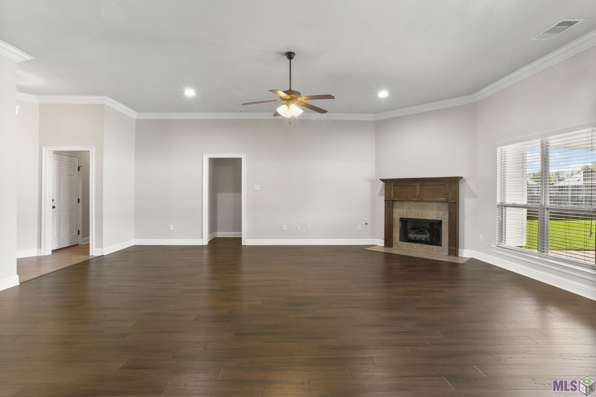 13353 Rue Maison Boulevard Gonzales, LA 70737 - Photo 5 of 17