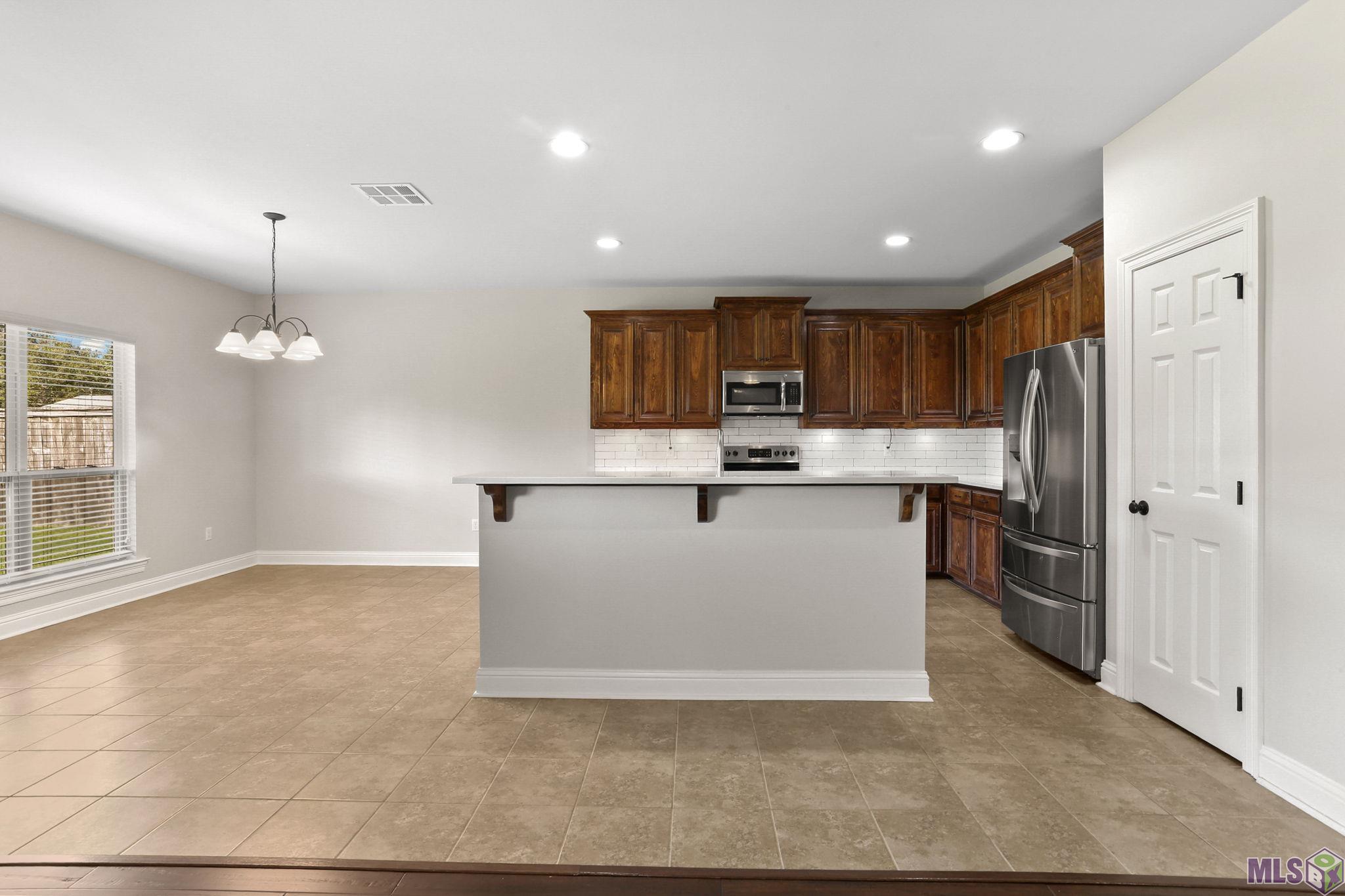 13353 Rue Maison Boulevard Gonzales, LA 70737 - Photo 6 of 17