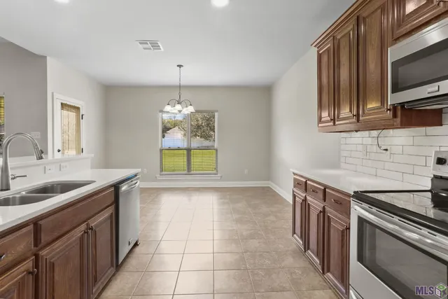 $319,900 | 13353 Rue Maison Boulevard, Gonzales, LA 70737