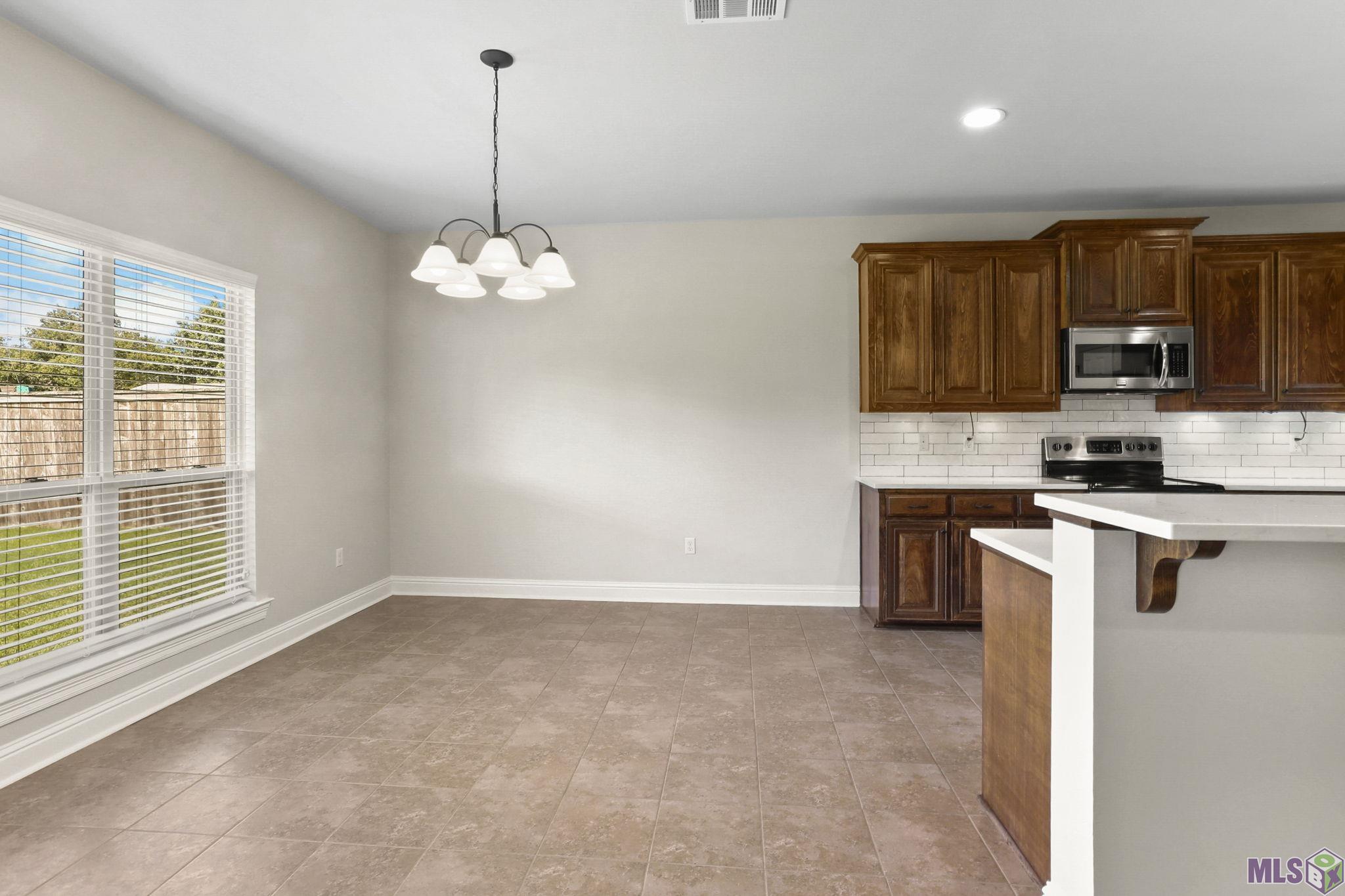 13353 Rue Maison Boulevard Gonzales, LA 70737 - Photo 9 of 17