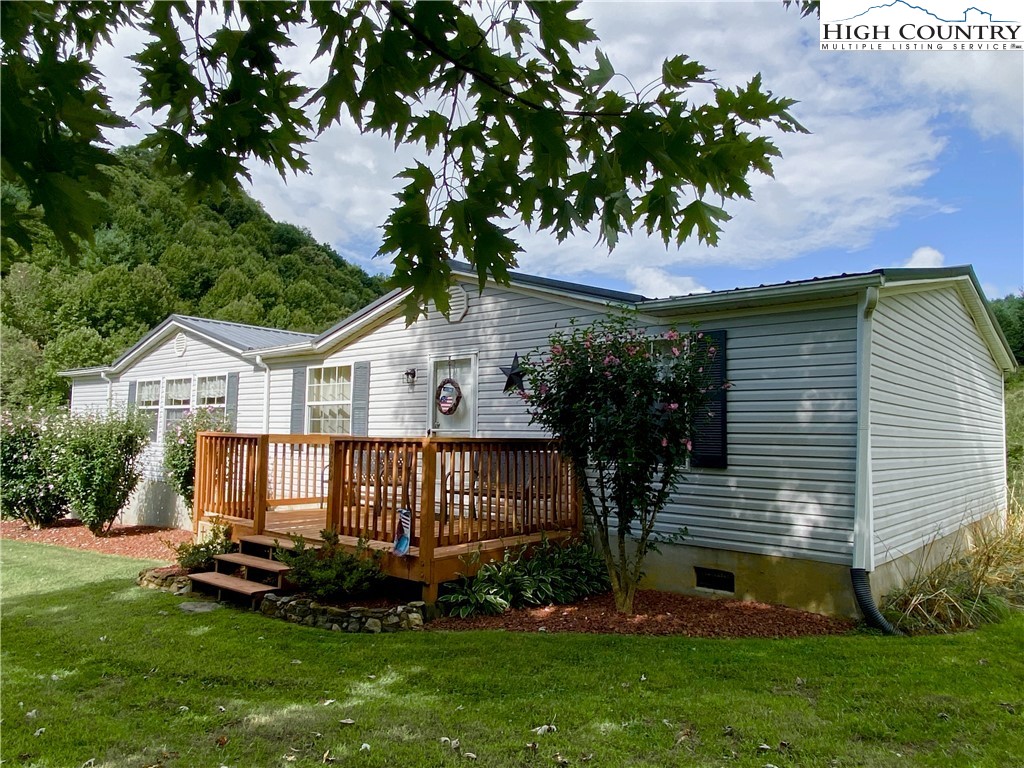 360 Sherwood Road Vilas, NC 28692 - Photo 2 of 20 Gallery Image 2