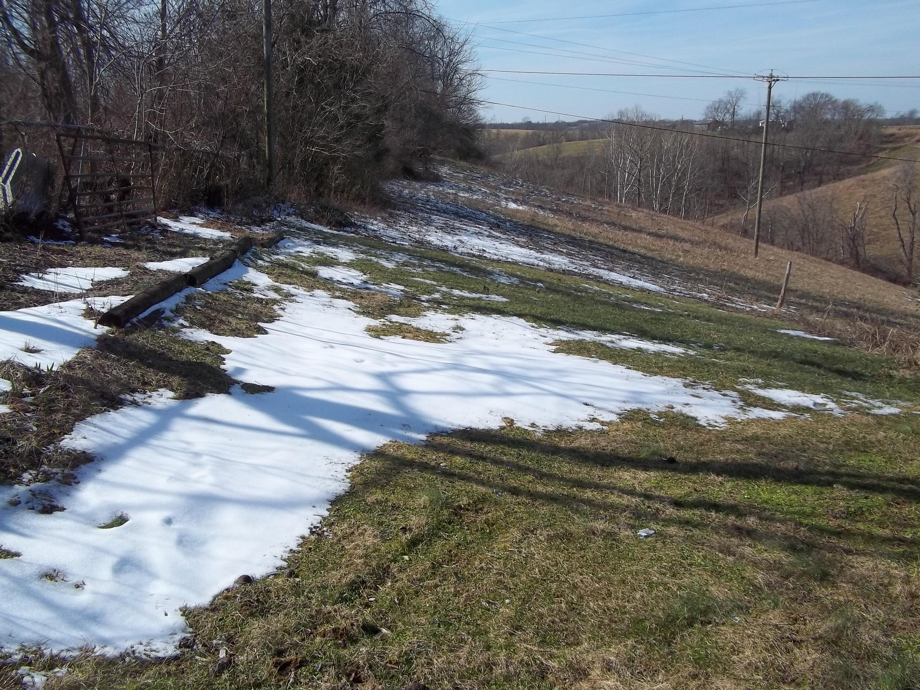 8799 Buckeye Road Lancaster, KY 40444 - Photo 7 of 17 100_2293