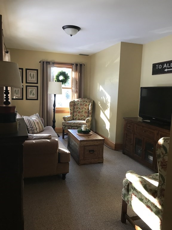 26 Mt Warner Road Hadley, MA 01035 - Photo 4 of 28 Gallery Image 4